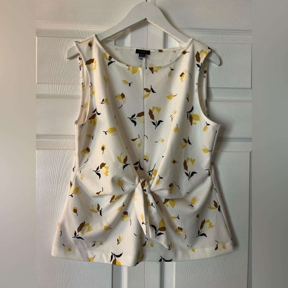 NWT Ann Taylor Floral Sleeveless Top